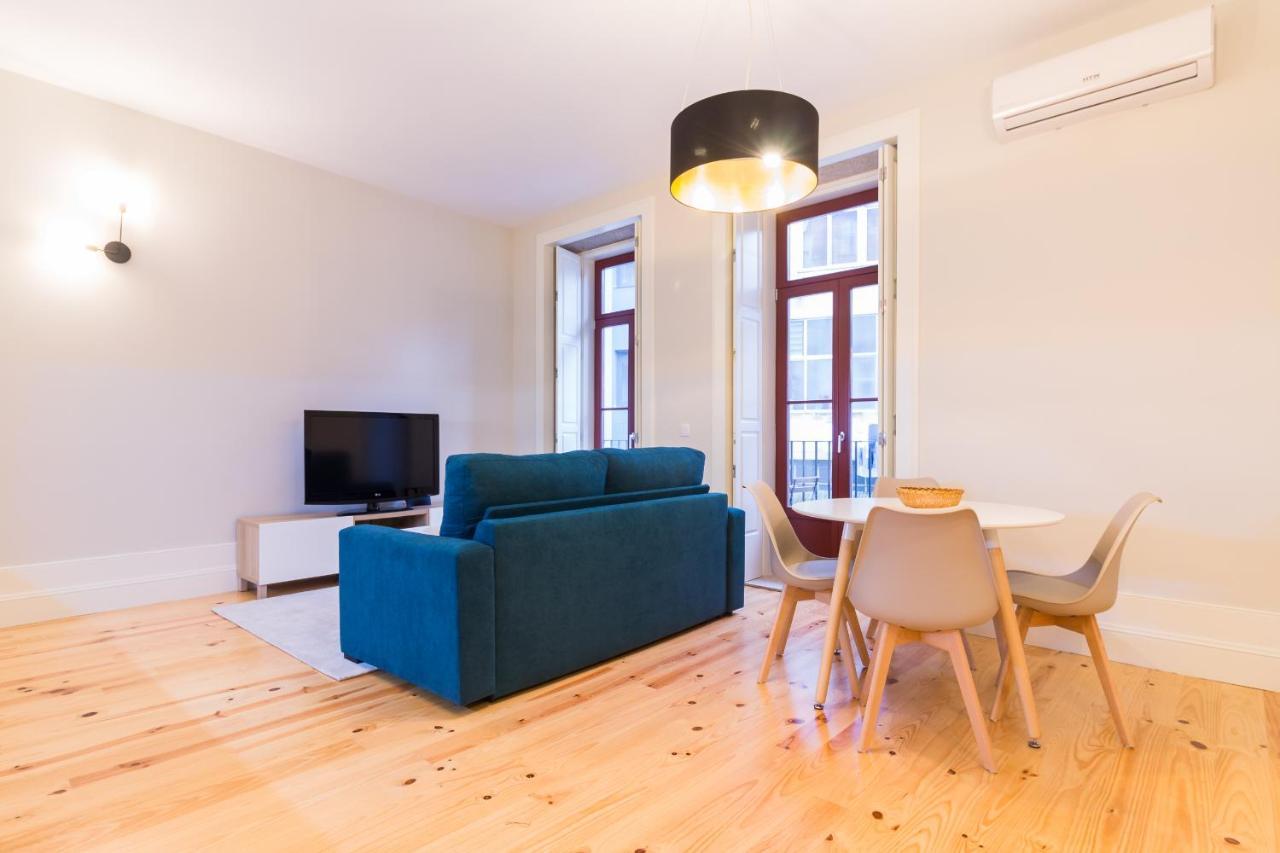 Апартаменты Oporto Near Coliseu Номер фото